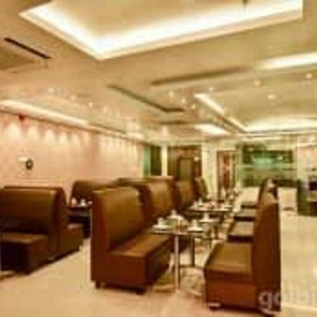 Hotel Sumith Palace Pondicherry Exterior photo