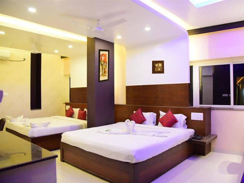 Hotel Sumith Palace Pondicherry Exterior photo