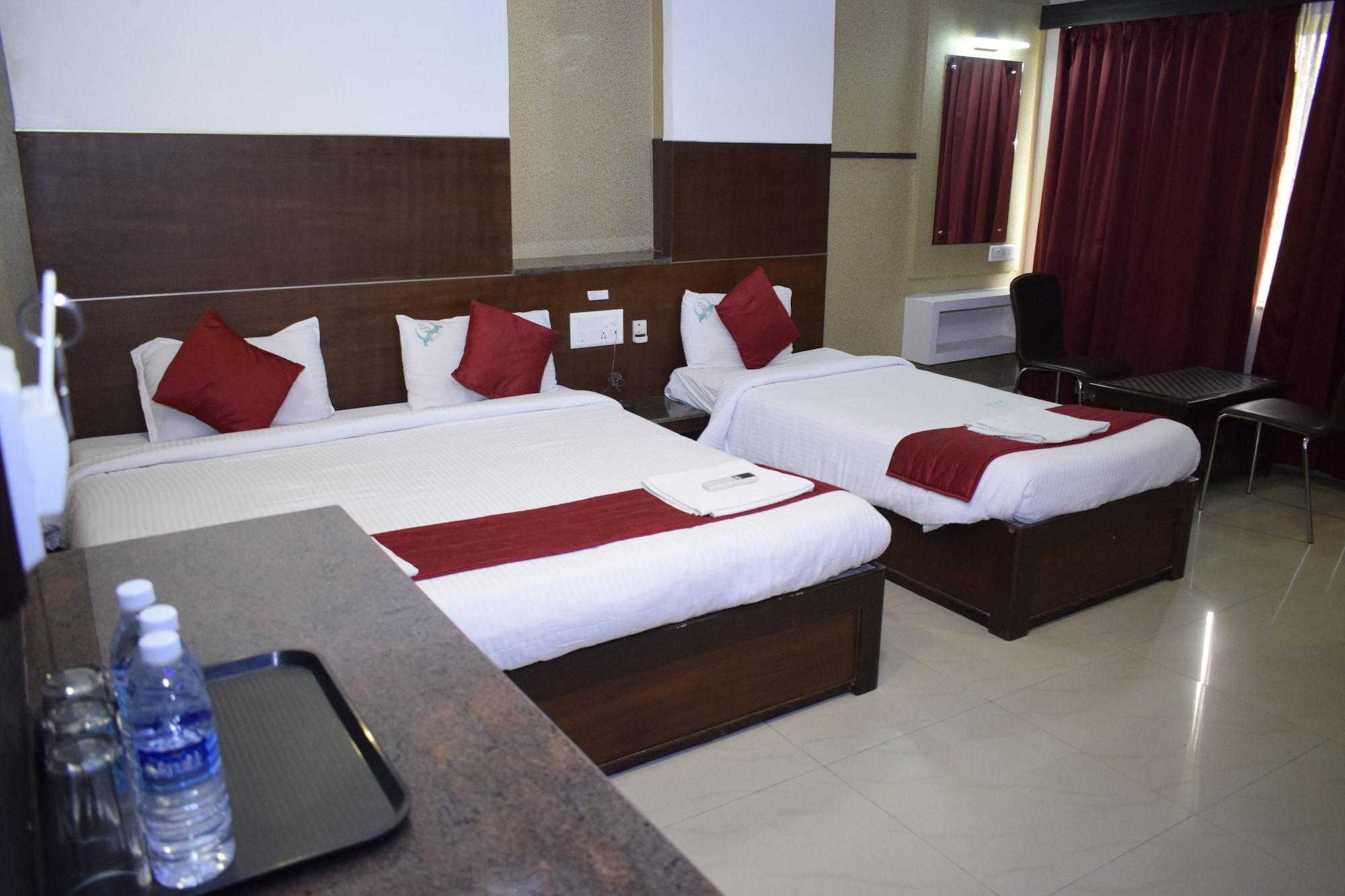 Hotel Sumith Palace Pondicherry Exterior photo
