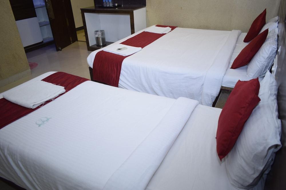 Hotel Sumith Palace Pondicherry Exterior photo