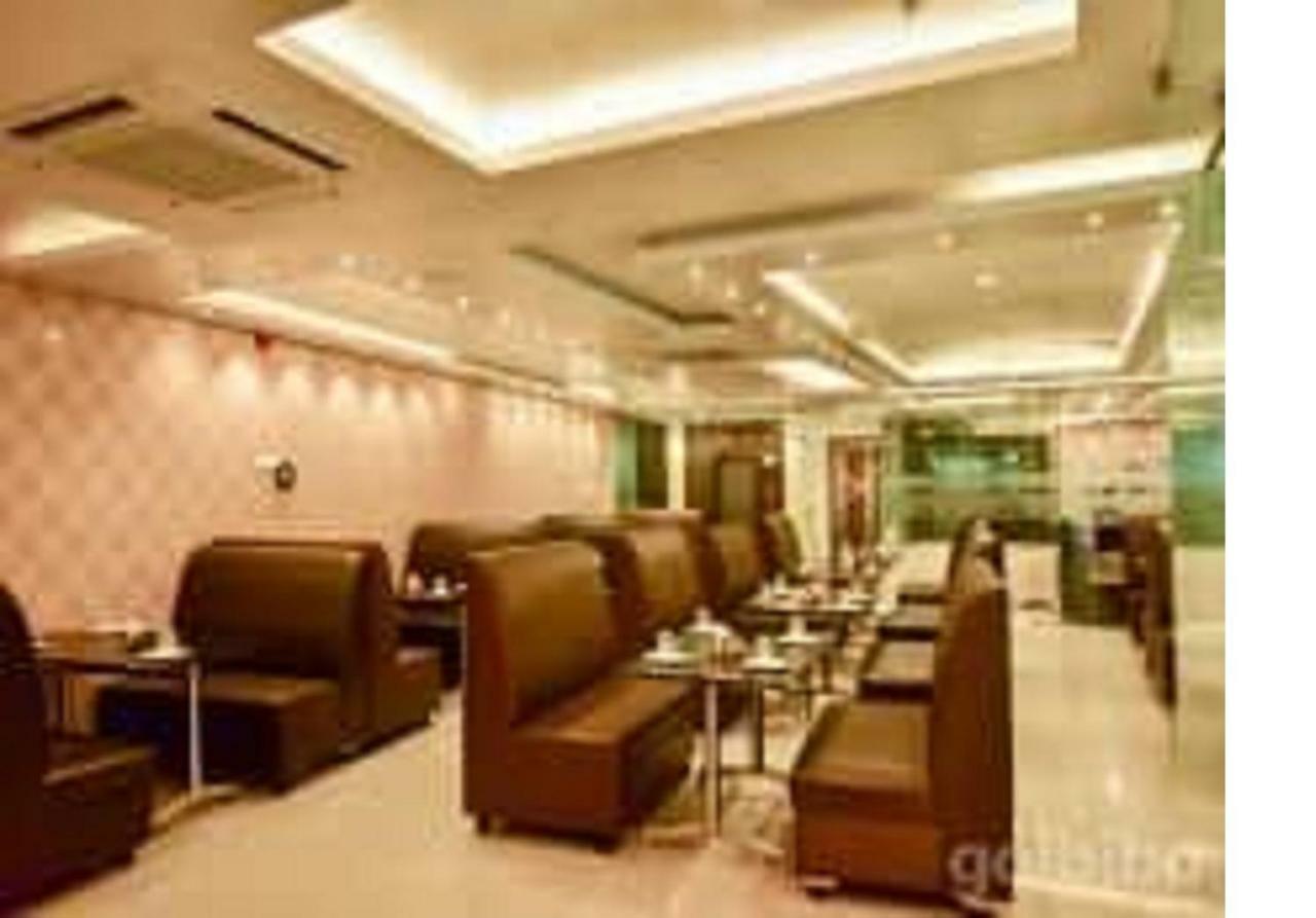 Hotel Sumith Palace Pondicherry Exterior photo